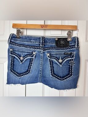 MISS ME Cut Off Denim Jean Shorts Flap Pockets Thick Stitching Frayed Hem